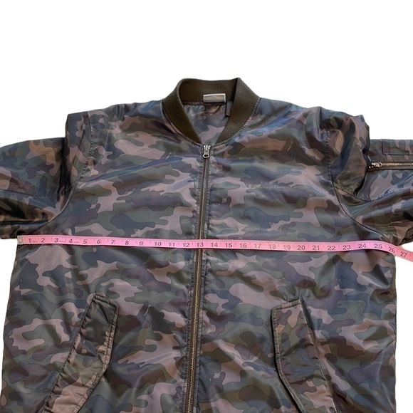 Champion Camo Print Bomber Jacket With Orange Lining - Size XL - Picture 8 of 12